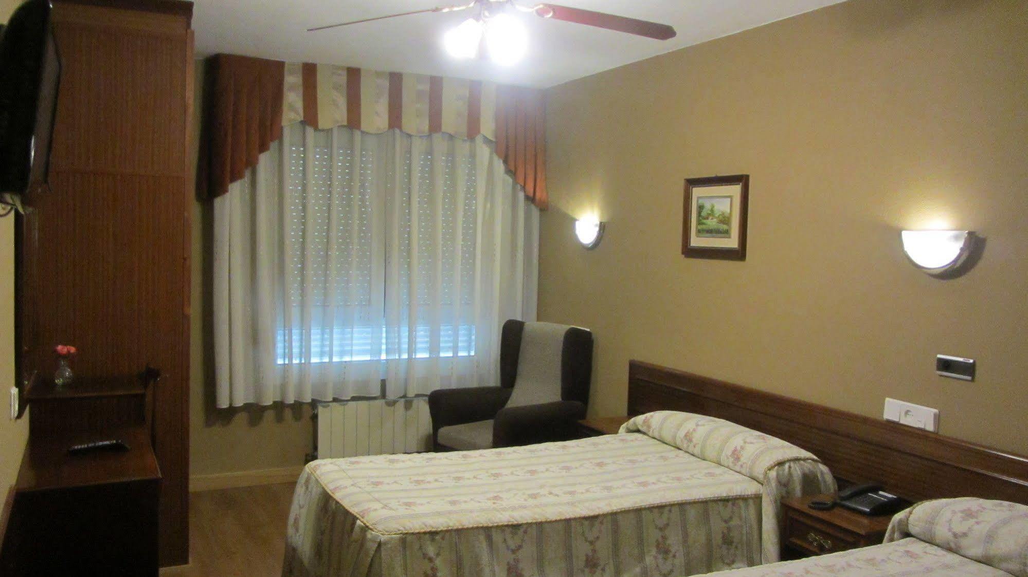 Hotel Bahia Gijón Extérieur photo