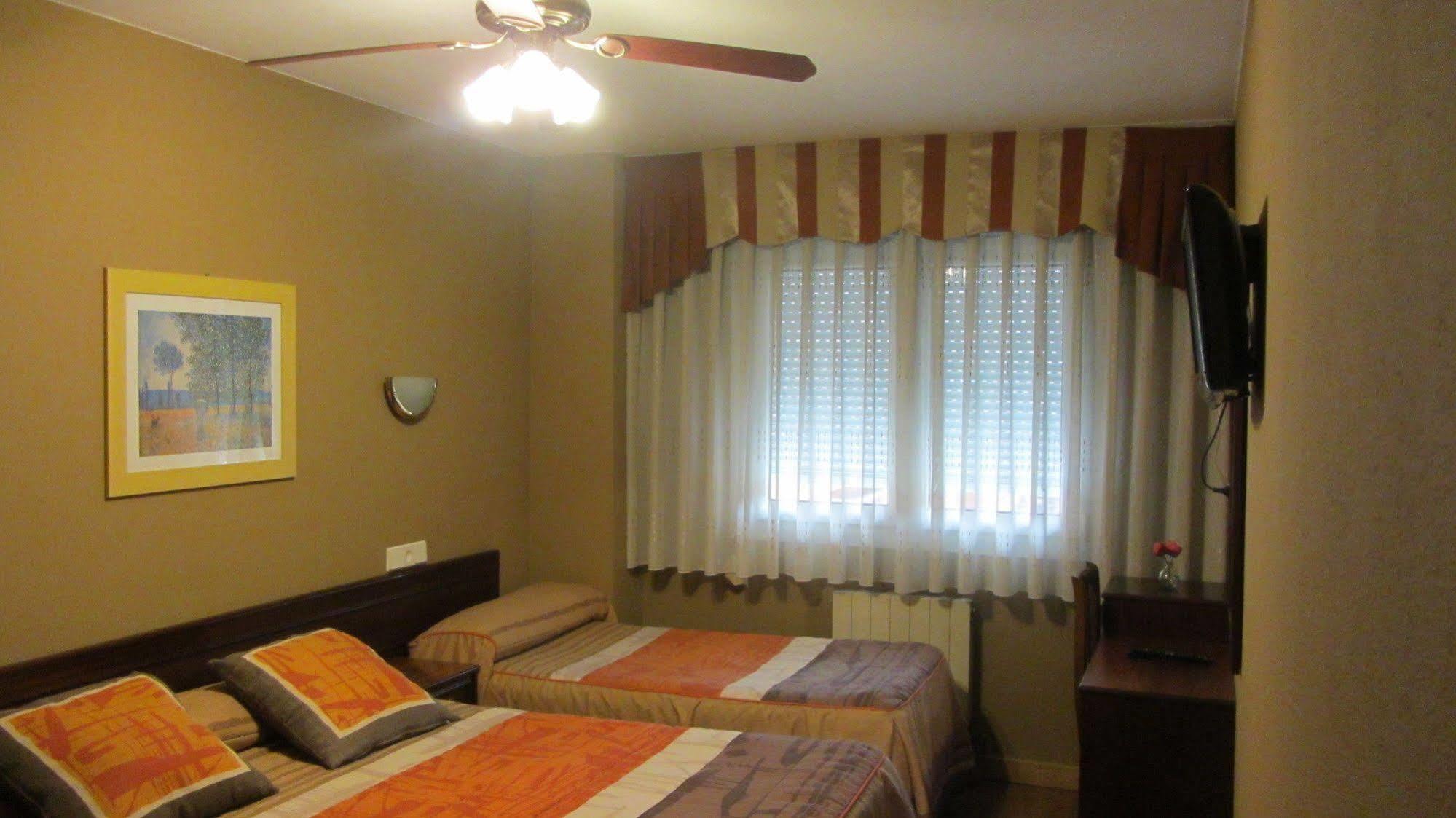 Hotel Bahia Gijón Extérieur photo